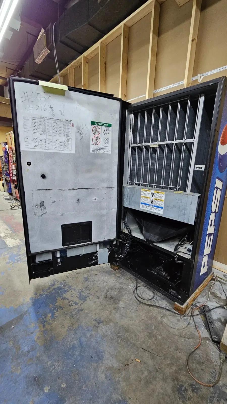 dixie narco vending machine