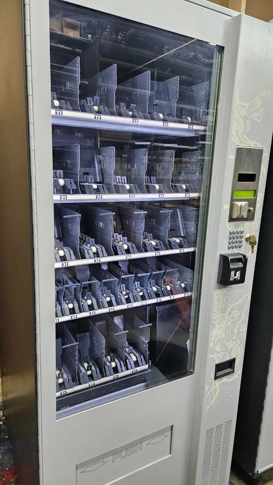 Snack Vending Machine